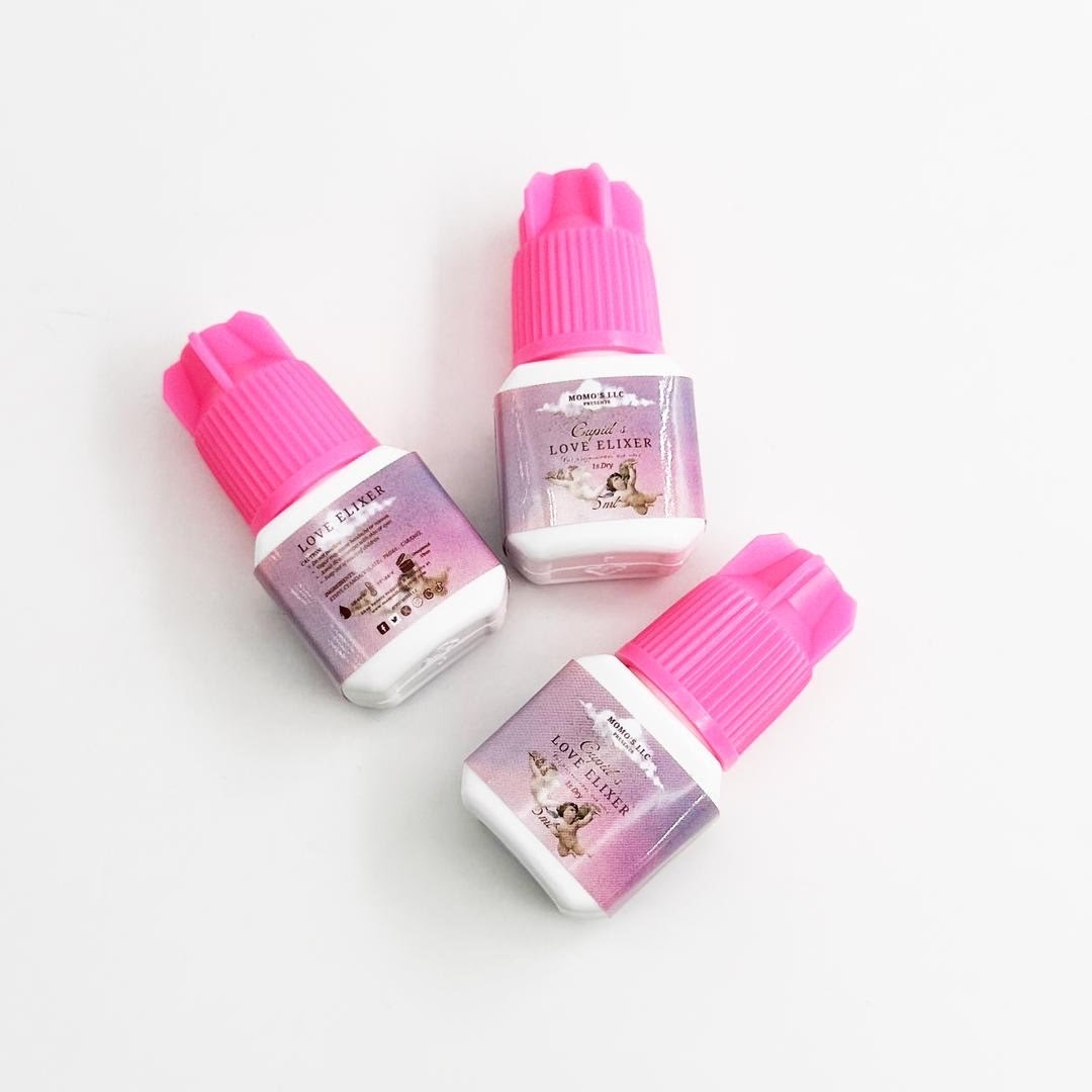 šCupidās Love Elixir ā 1-Second Dry Time Luxury Brown Lash Adhesiveš